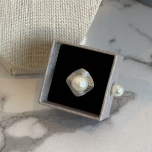 Classic Pavé 12mm Edison Pearl Ring
