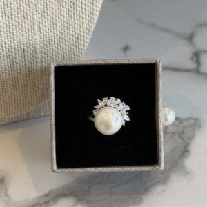 Floral Crown 12mm Edison Pearl Ring